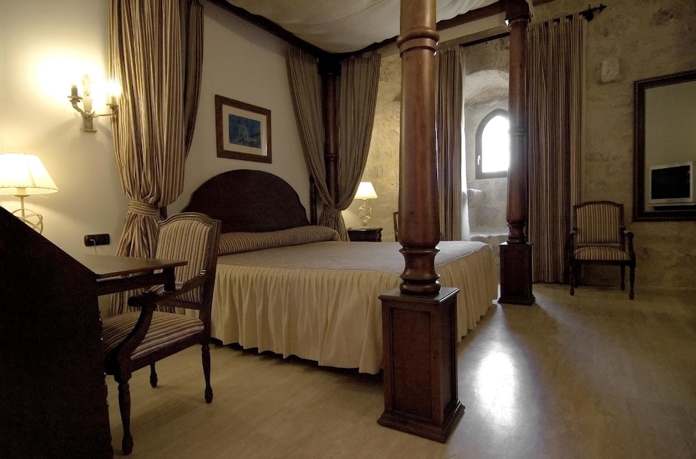 Senorio de Olmillos Hotel 6/29