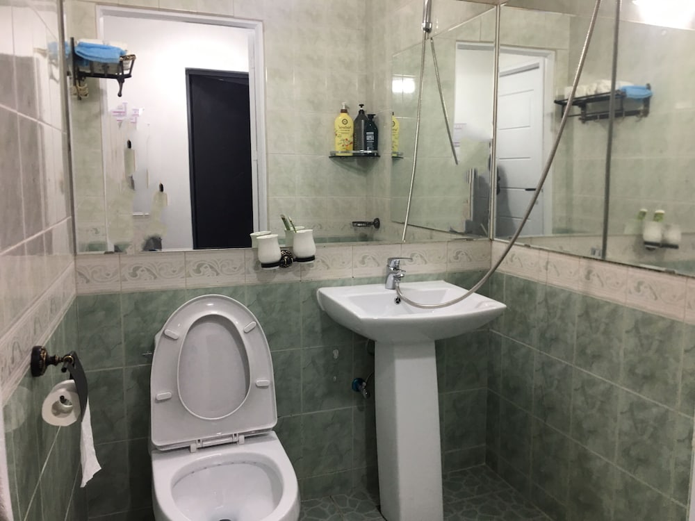 Gyeong's Hostel 66/70
