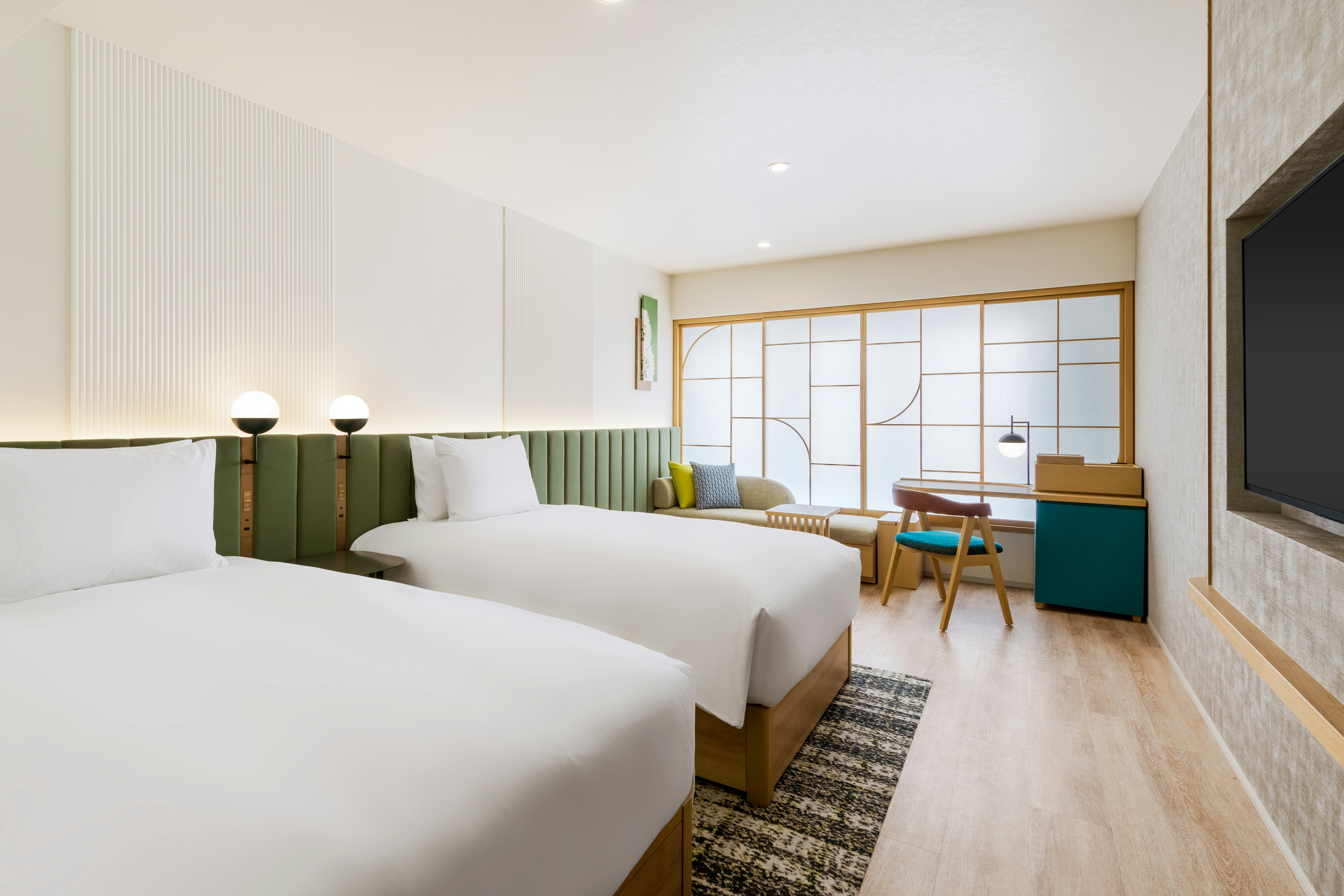SUPERIOR, FAMILY, TWIN BEDS