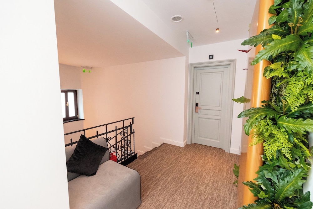 Ecletico Villa 33/50