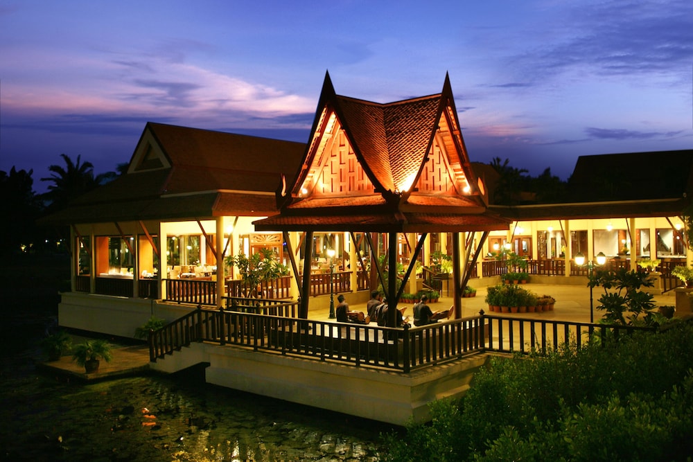 Dusit Thani Hua Hin 10/94