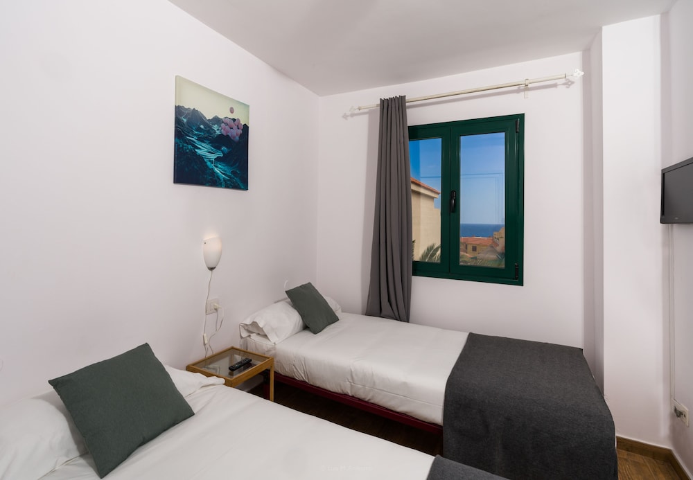 Apartamentos Los Rosales 21/75