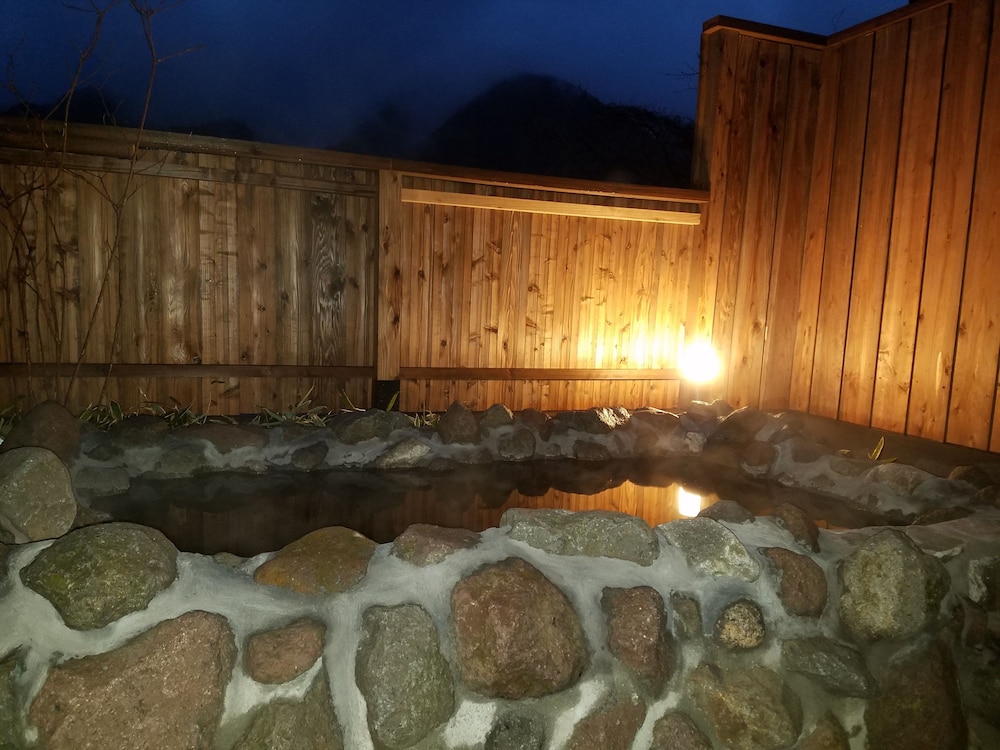 Ryokan Yuri 50/69