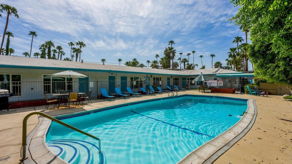 The Villas of Palm Springs 22/50