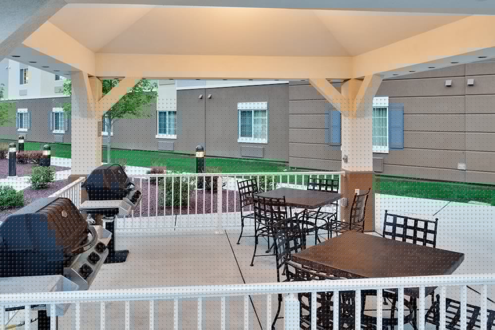 CANDLEWOOD SUITES HARRISBURG 53/76