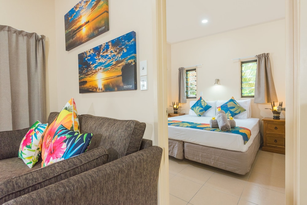 Cook Islands Holiday Villas Turangi 10/19