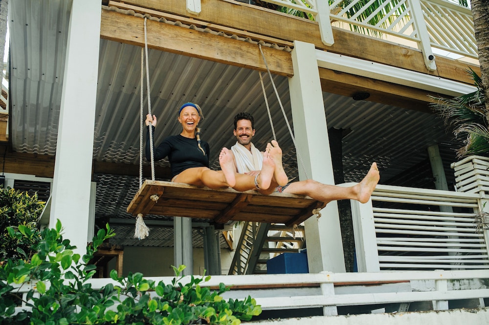 Tranquilseas Eco-Lodge, Diving Center, Restaurant &amp; Bar 4/50