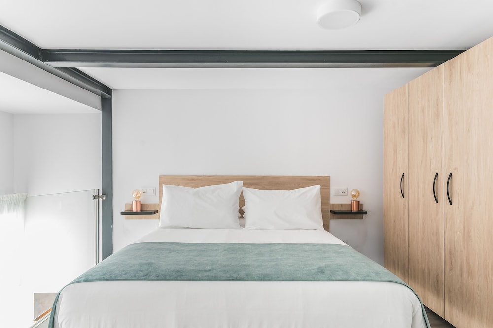 Open Sea Suites 16/47