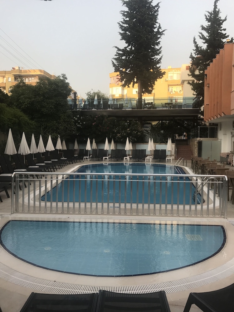 May Flower Apart Hotel