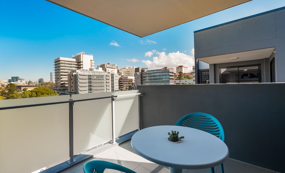 Annexe Apartments 22/28