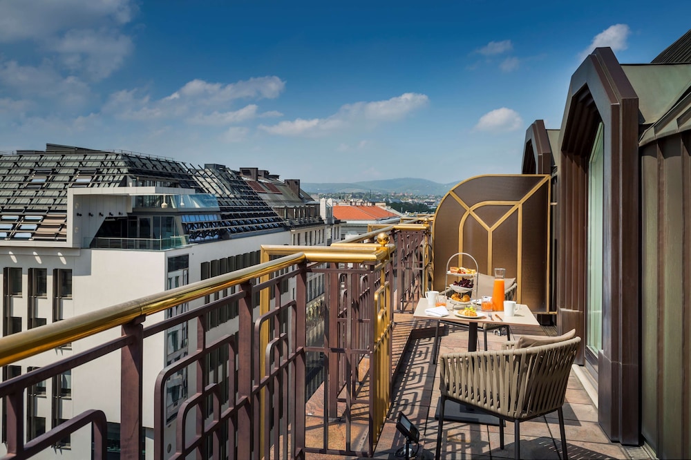HILTON VIENNA PLAZA photo1