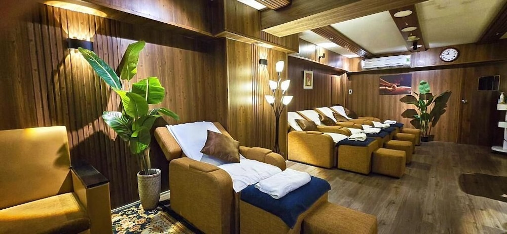 City View Hotel (ex.Hoang Lien Hotel) 37/49