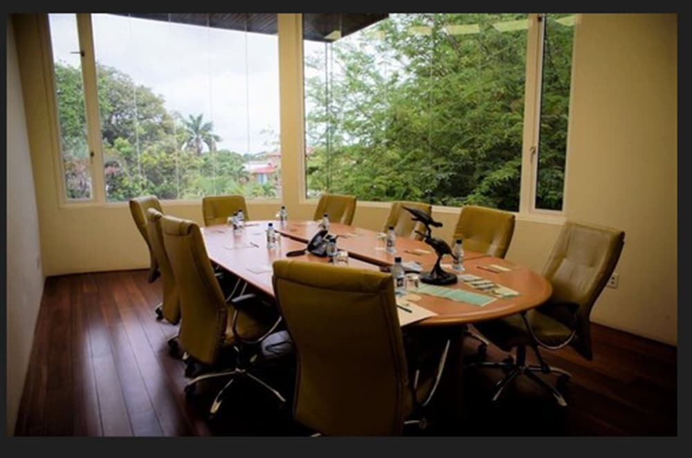 Jacana Amazon Wellness Resort 55/68