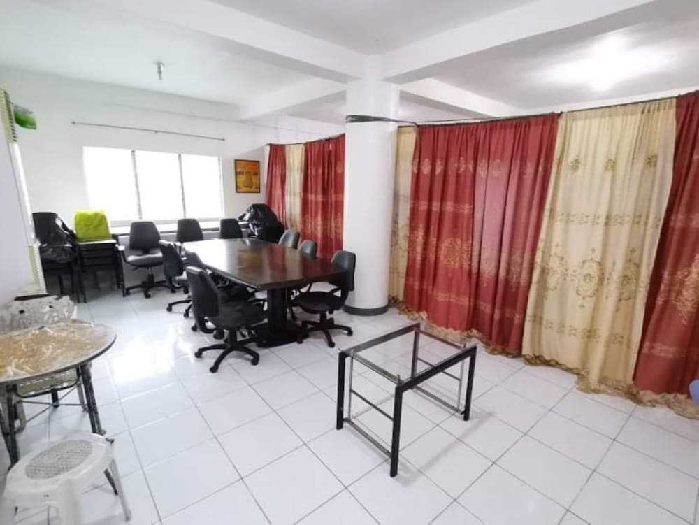 OYO 799 Ddd Habitat Iloilo 1/15