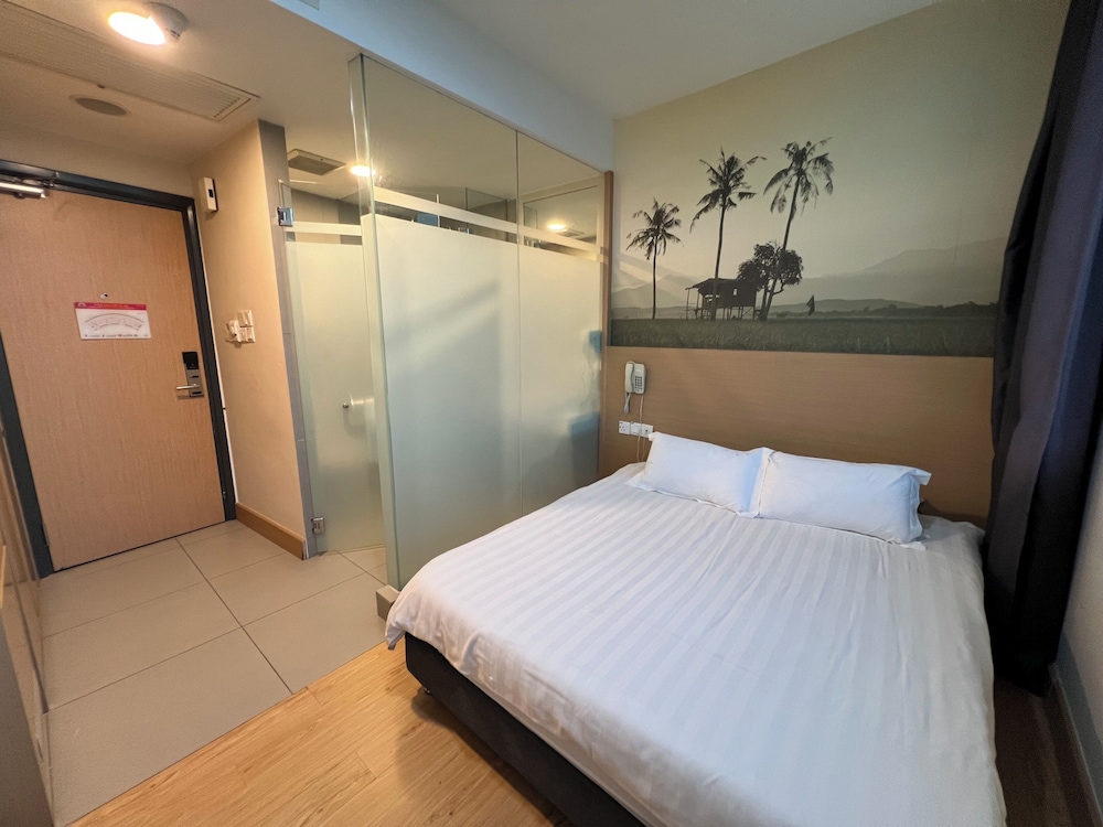 D Arc Hotel 18/50
