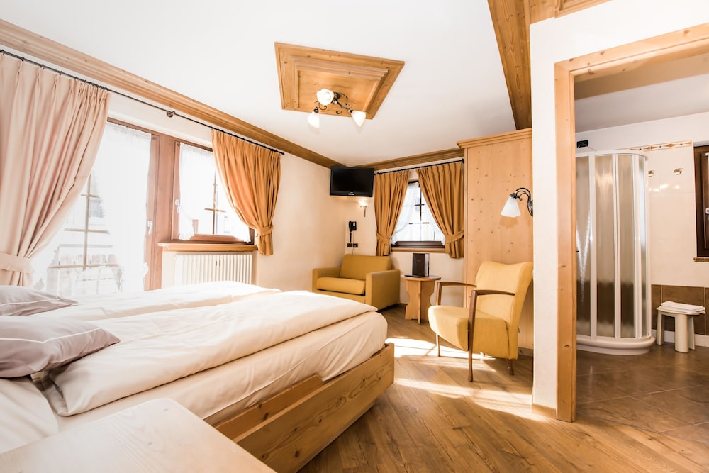 Capriolo Hotel 18/69