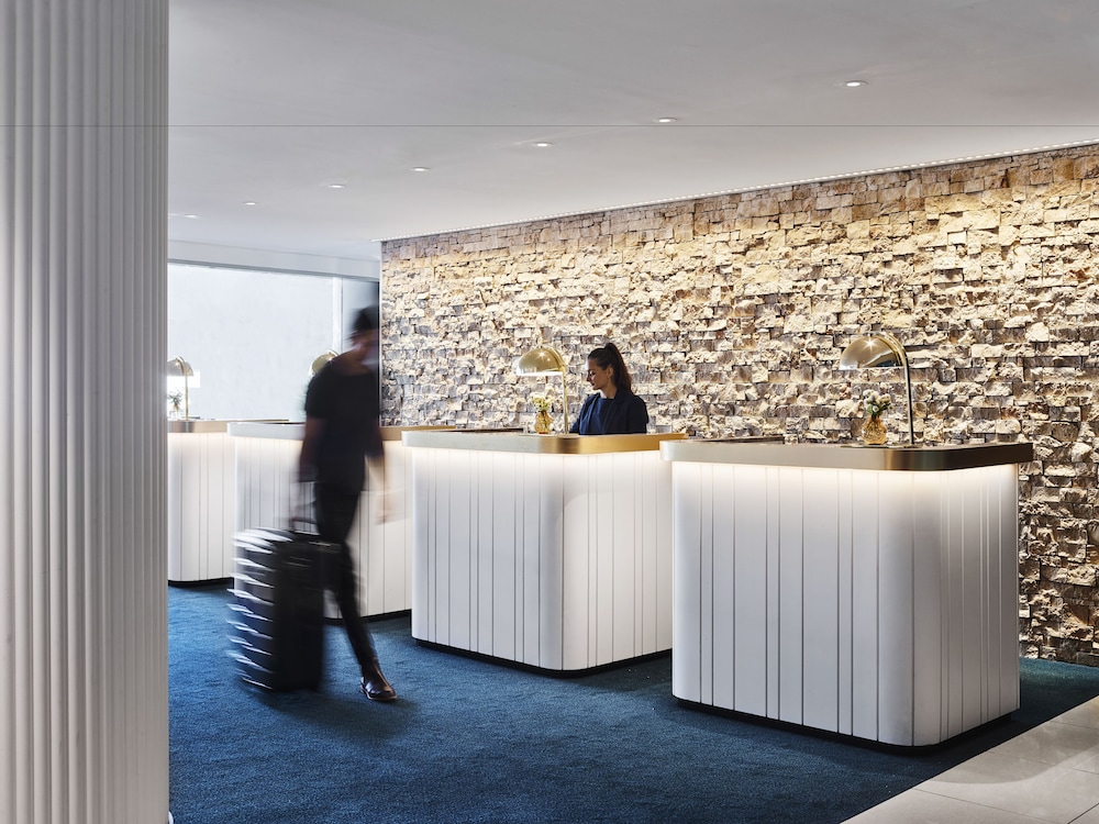 Novotel Sydney Darling Square 40/65