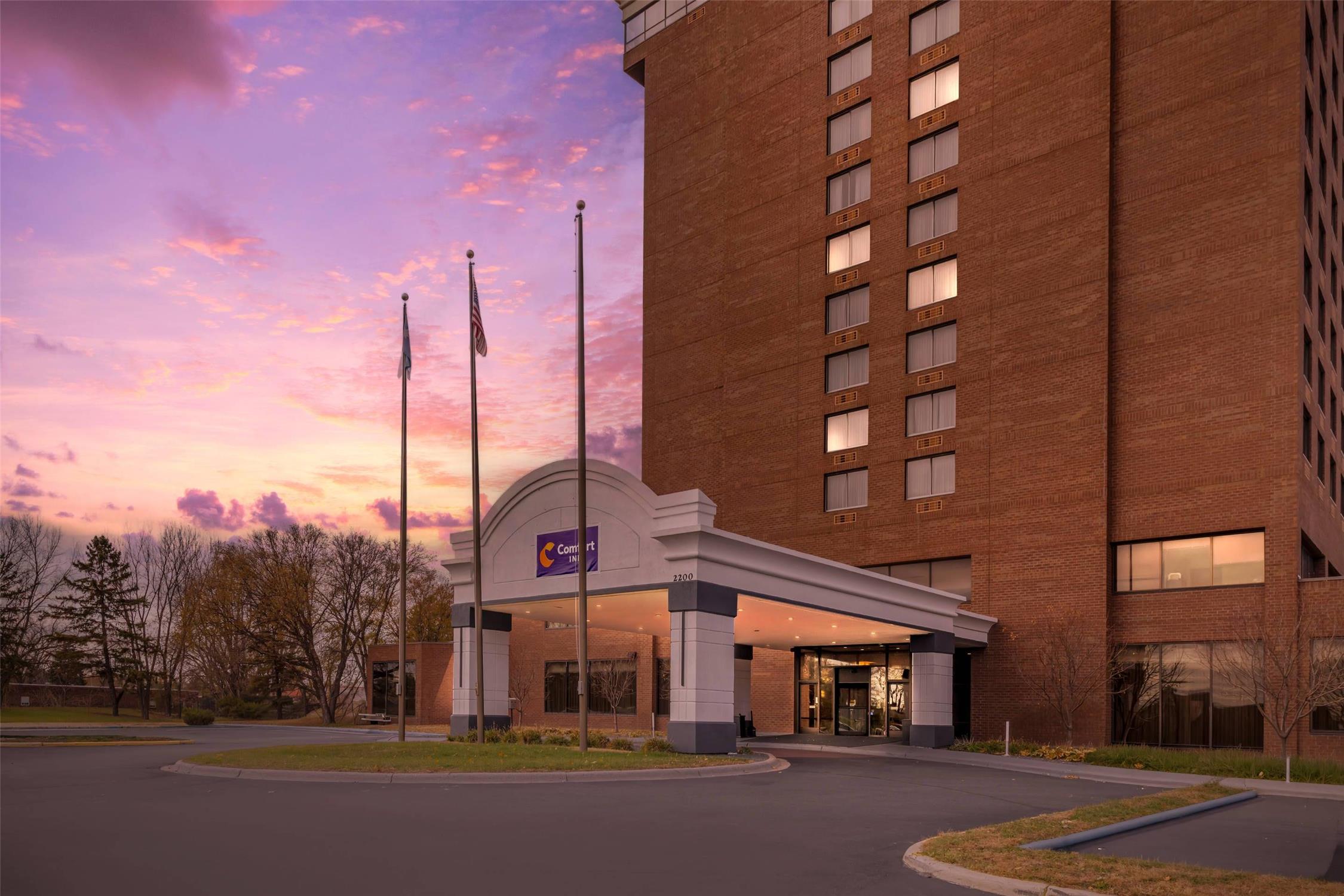 Comfort Inn Brooklyn Center, MN 3/28