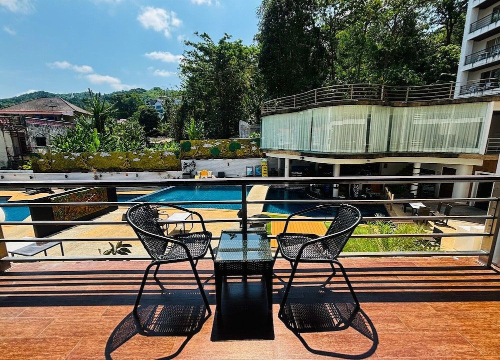 Oceanview Treasure Hotel & Residence 35/58