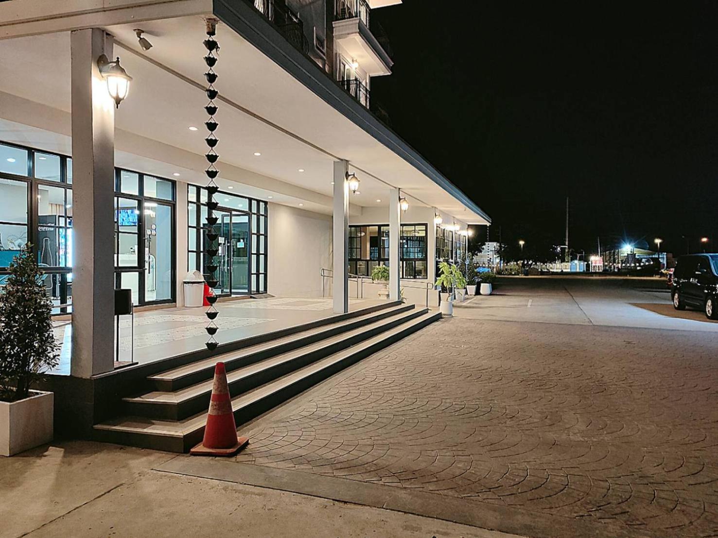 Koco Hotel 52/56