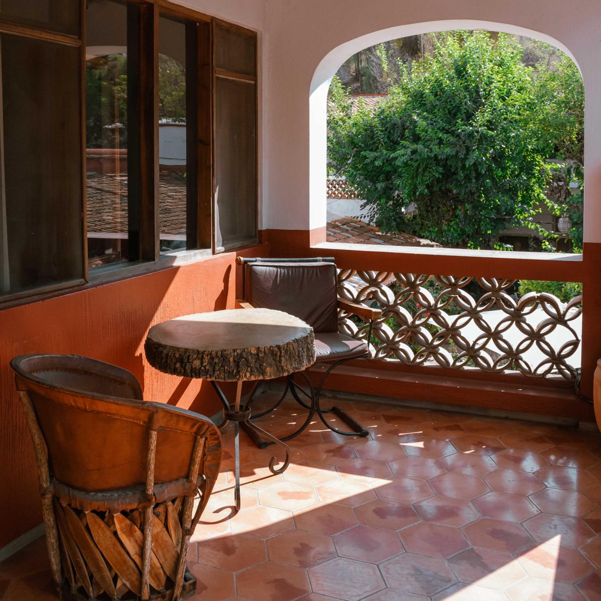 Hotel Embajadoras 30/54