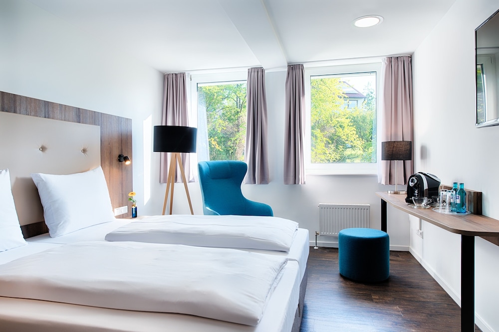ACHAT Hotel Stuttgart Zuffenhausen 10/80
