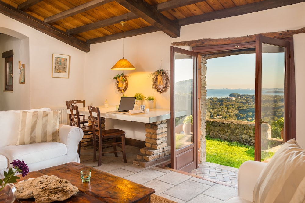 Villa Melolia 9/15