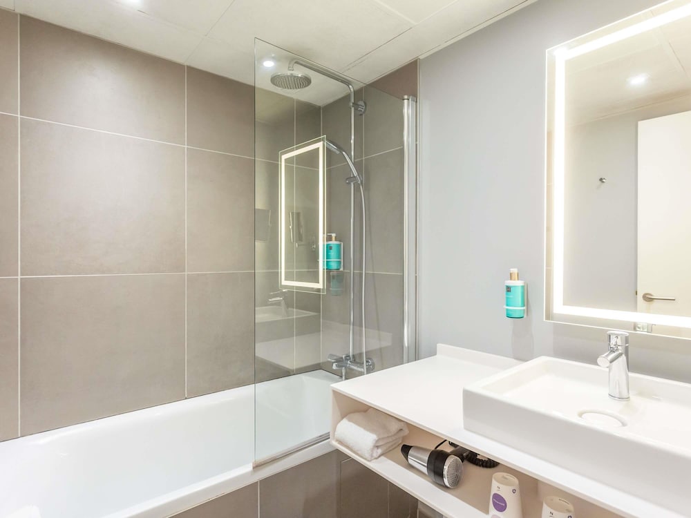 NOVOTEL BOURGES 49/49
