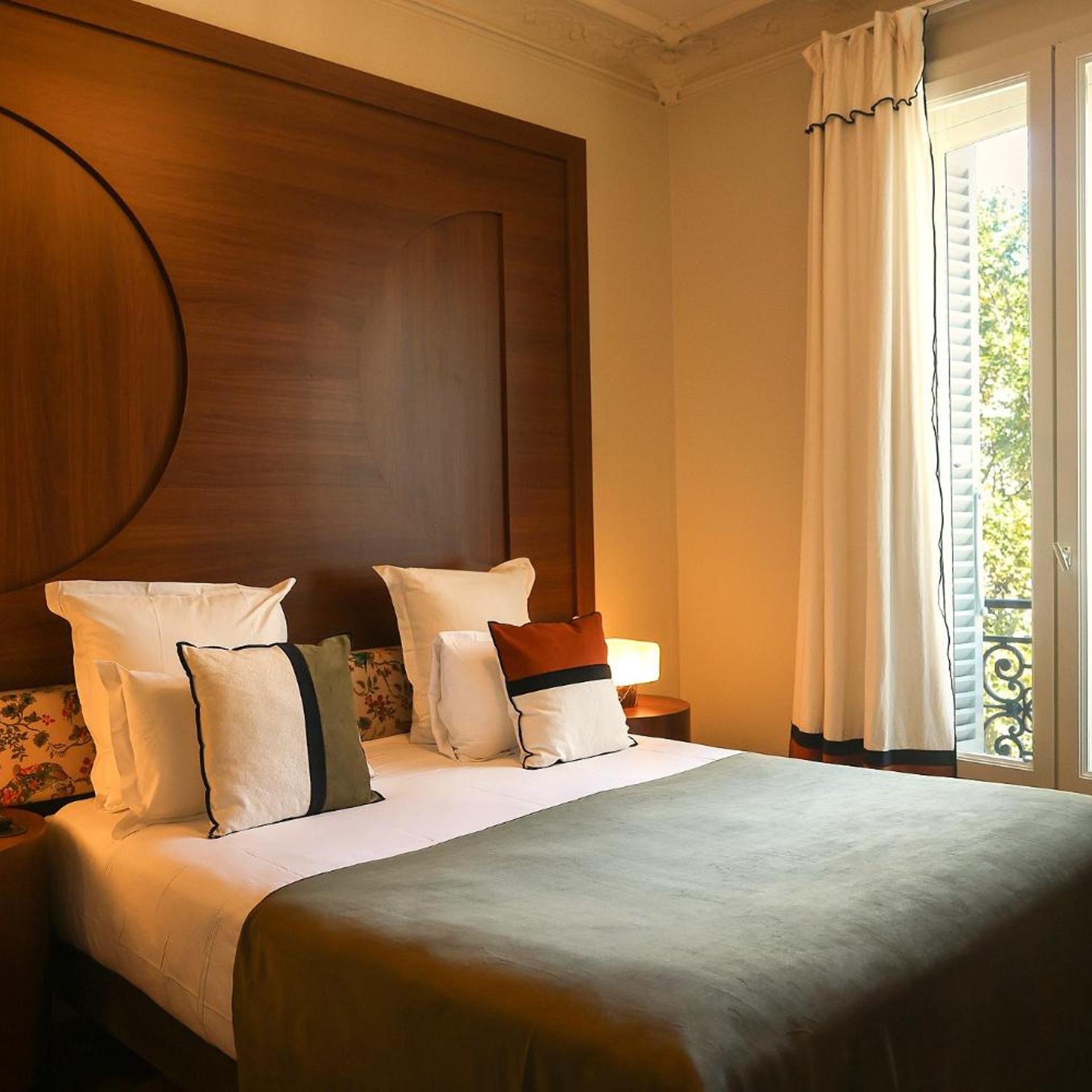 Comfort, Double Bed, City View
