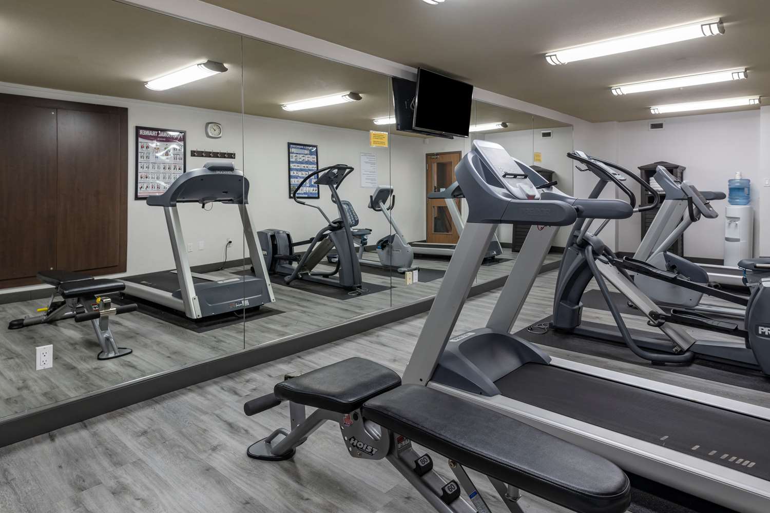 Best Western Plus Dartmouth Hotel Suites 19/42