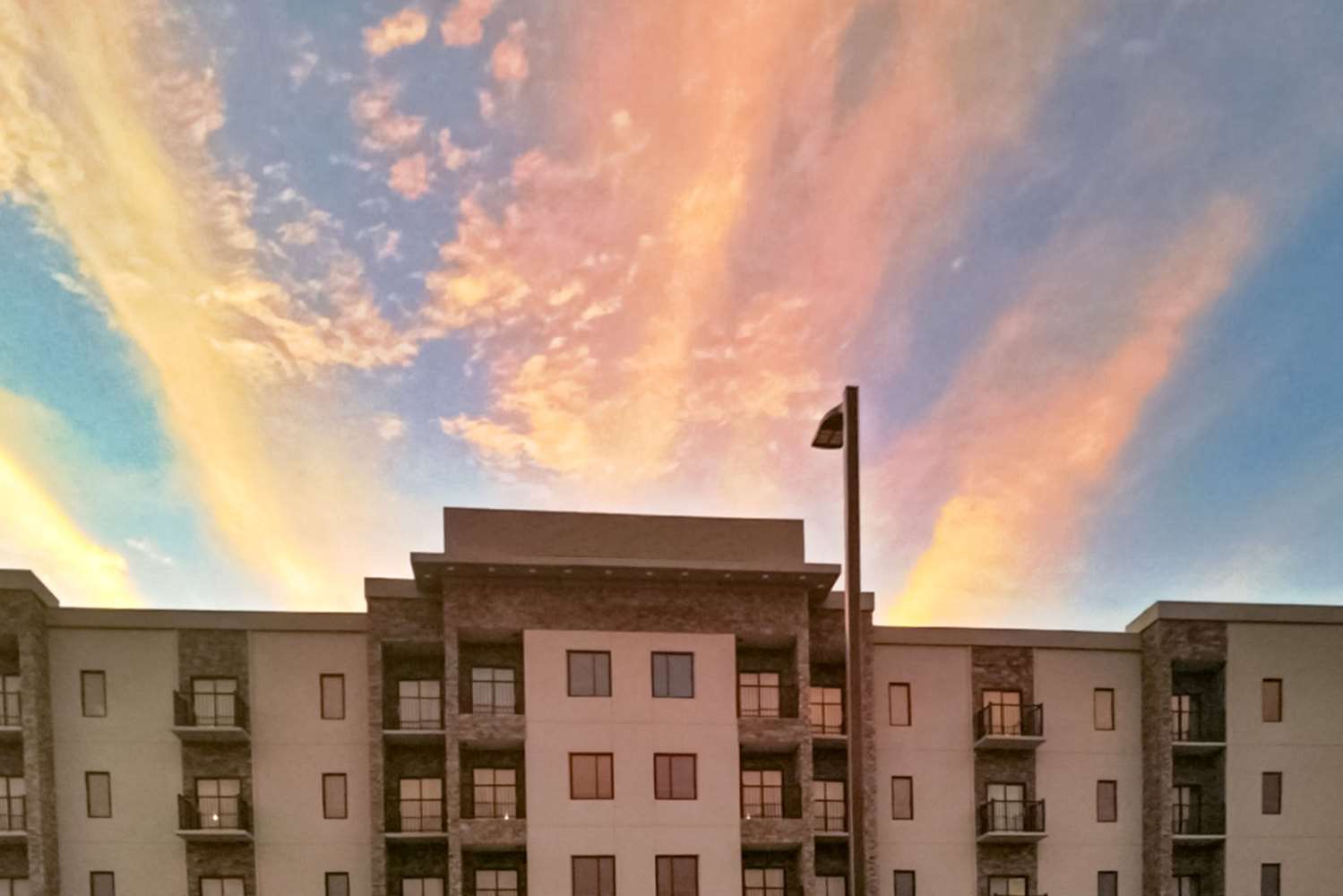 The Garland Hotel 1/11