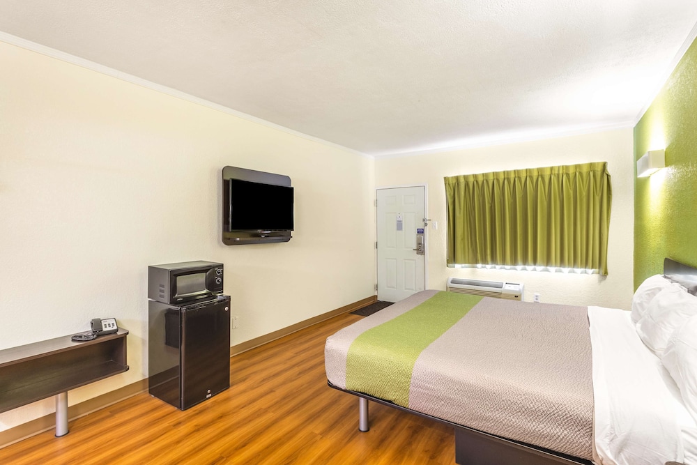 Motel6 Huntington, WV 28/51