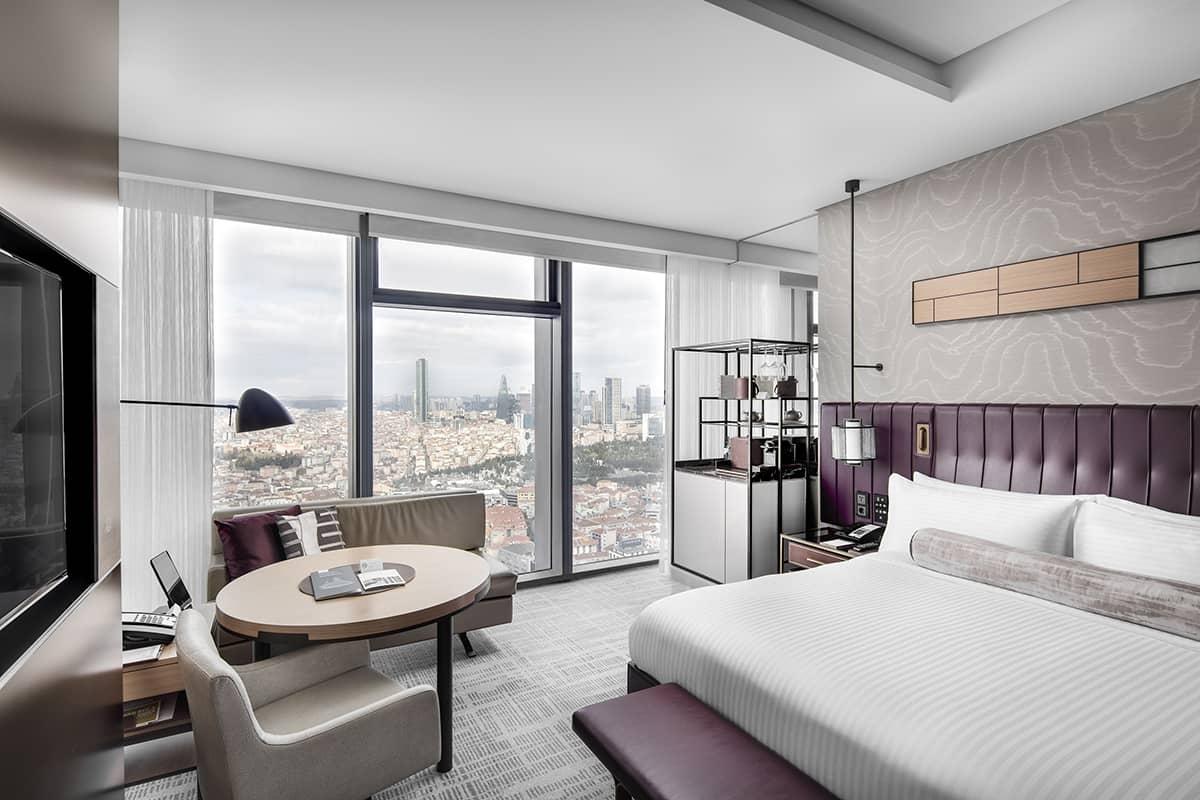 Fairmont Gold, King Bed