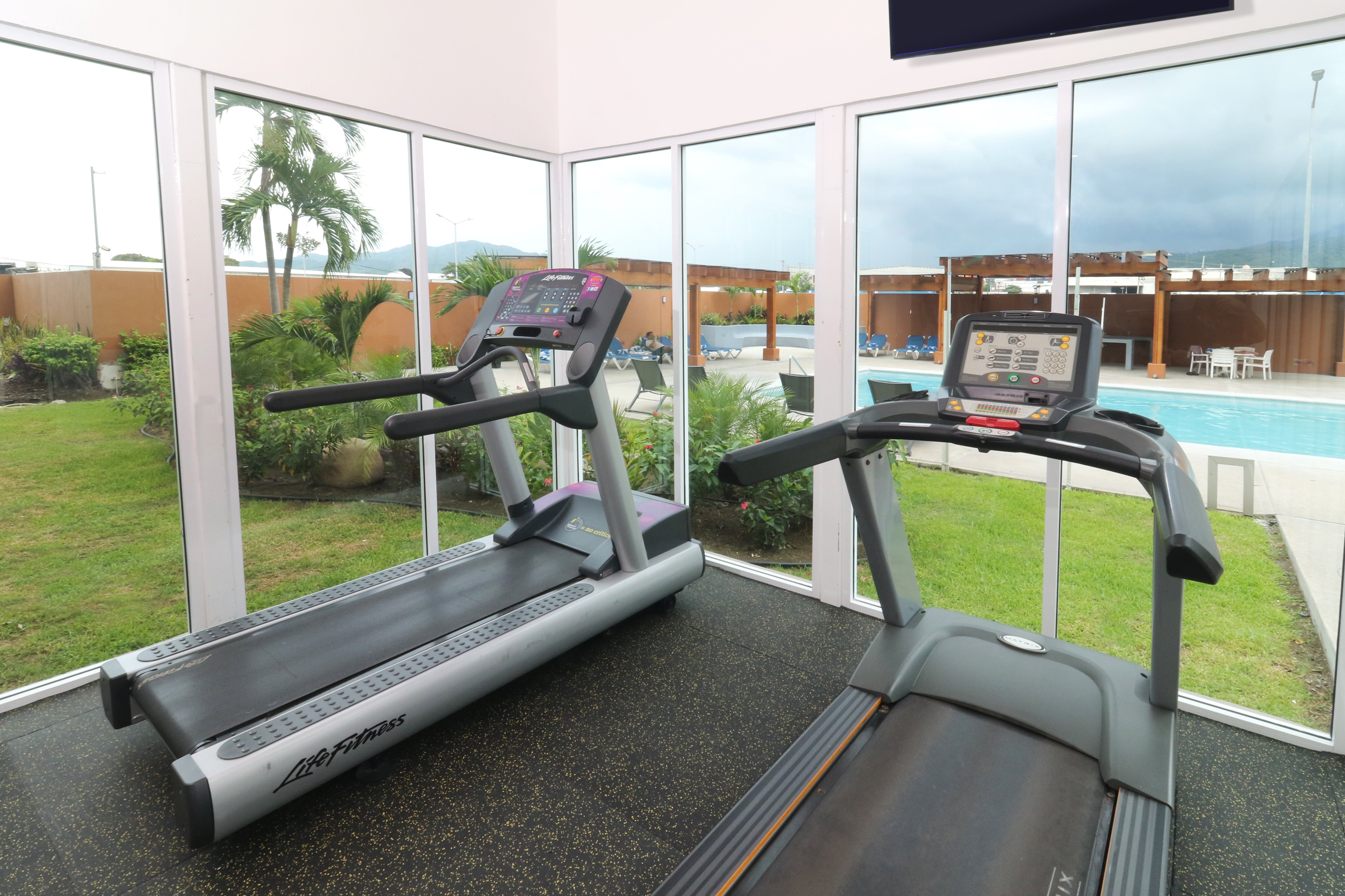 Holiday Inn Express Manzanillo 25/50