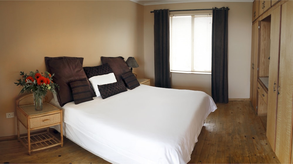 Sangiro Game Lodge 6/50