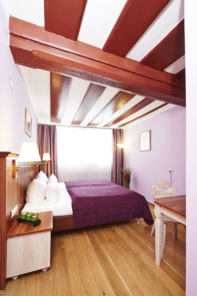 Hotel Elch 4/38
