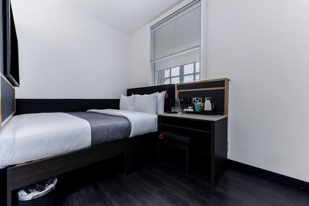 The Z Hotel Holborn 12/50