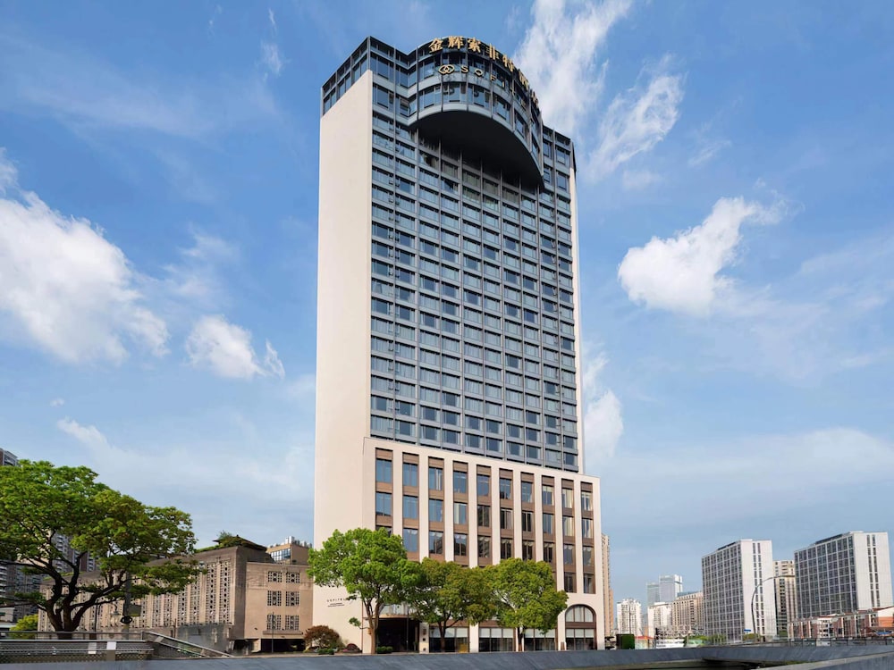 Sofitel Shanghai North Bund 7/60