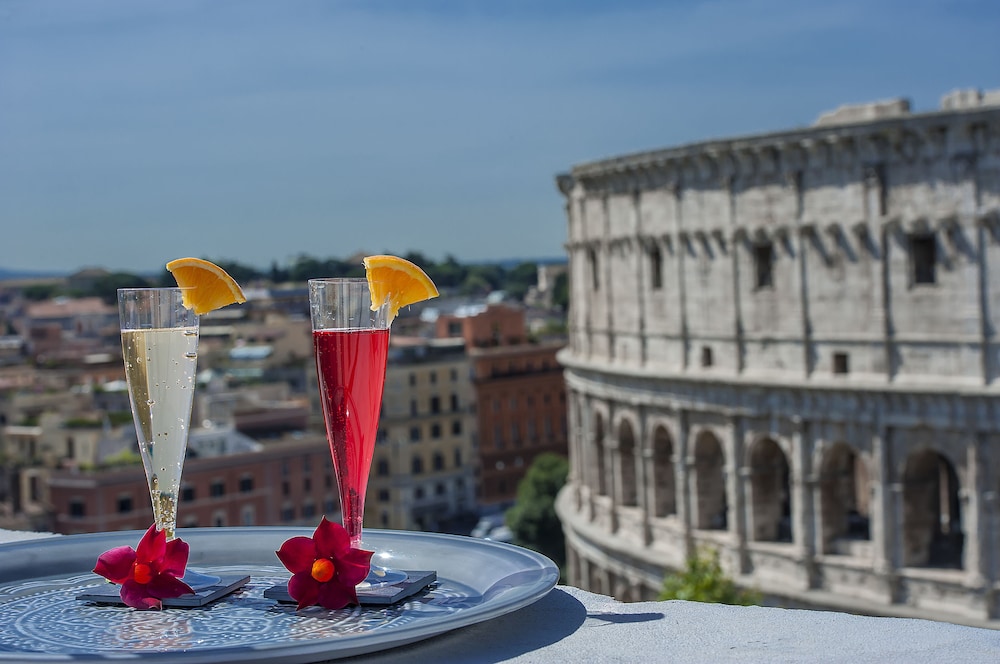 Colosseum Corner 51/61
