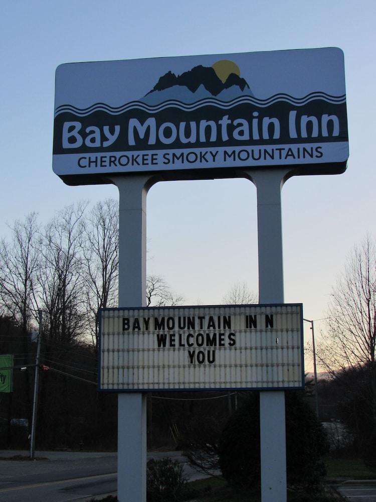 Bay Mountain Inn Cherokee Smoky Mountains 1/45