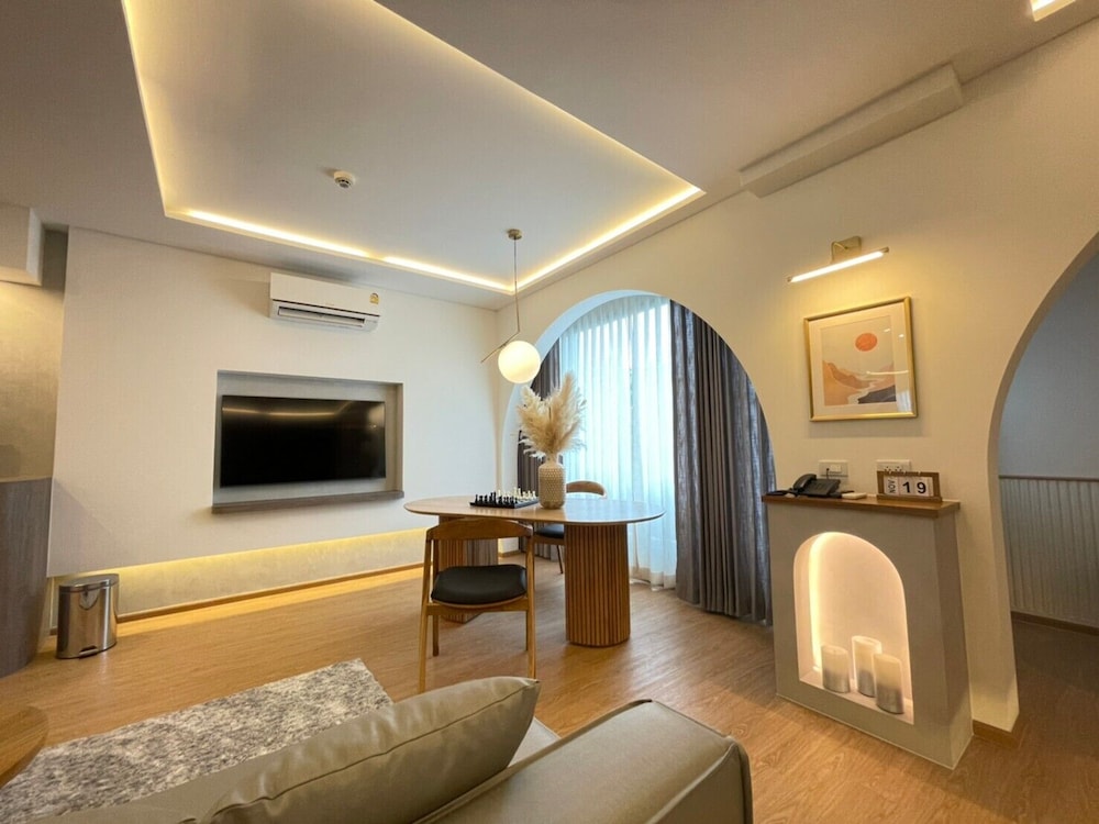 R2 Hotel Chiangmai 26/50