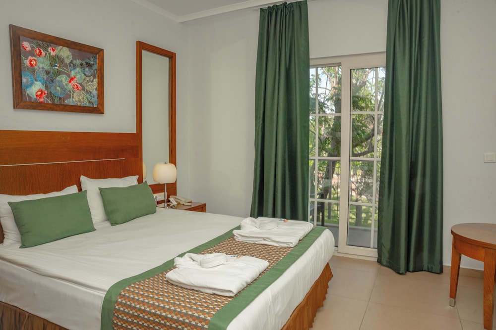 Sunis Elita Beach Resort 11/50