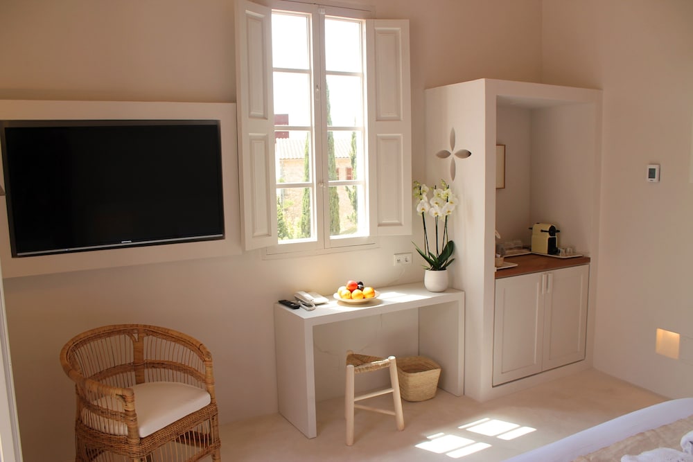 Yartan Boutique Hotel 25/28