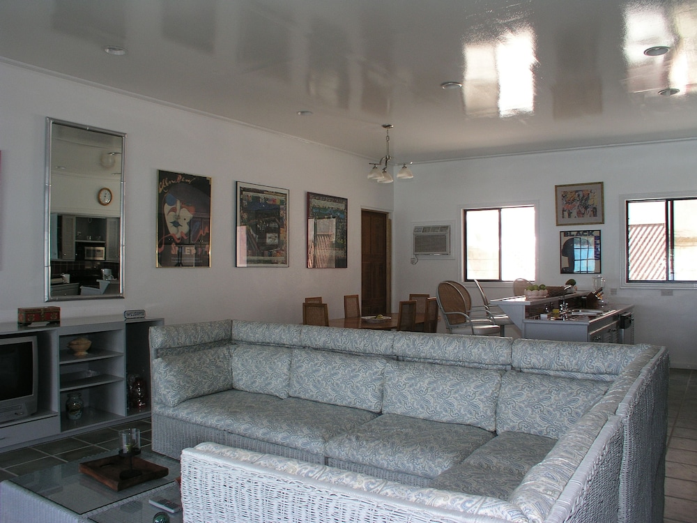 Bequia Beachfront Villa Hotel 51/83