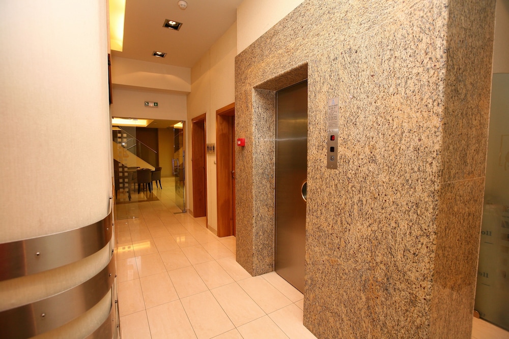 Hotel Flisvos 6/25