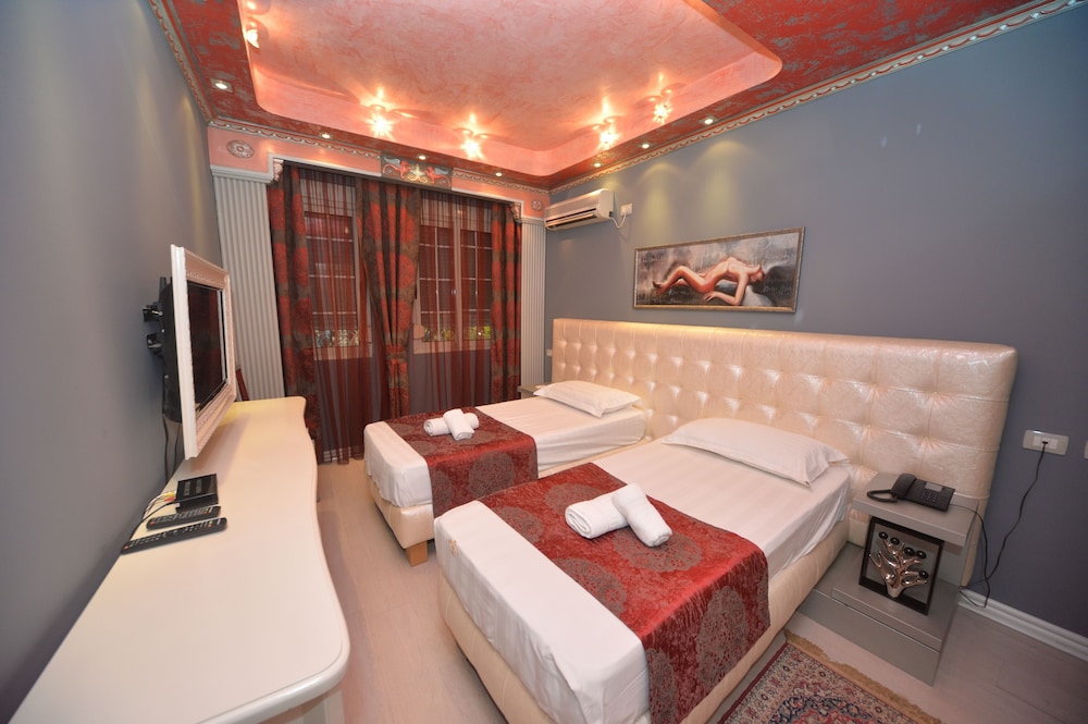 VILA FERNANDO HOTEL 12/40