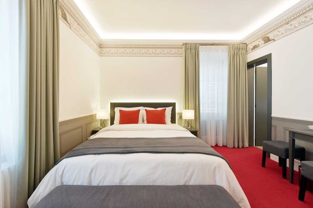 GOLF HOTEL RENE CAPT 16/67
