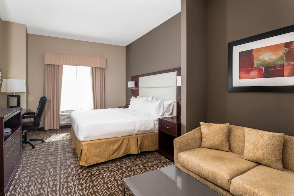 Holiday Inn Express Suites Lantana 23/57