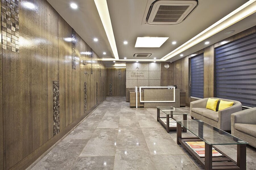 Hotel Sifat International 35/50