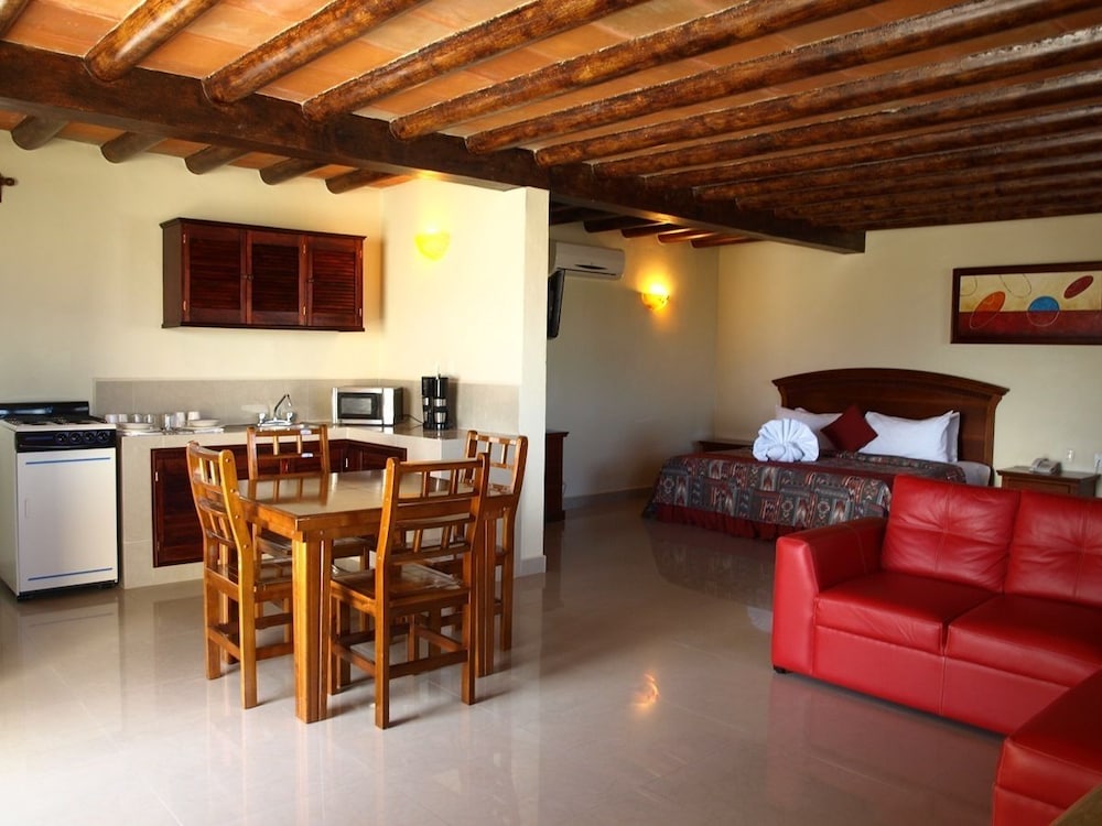 Hotel Suites El Campanario 20/39